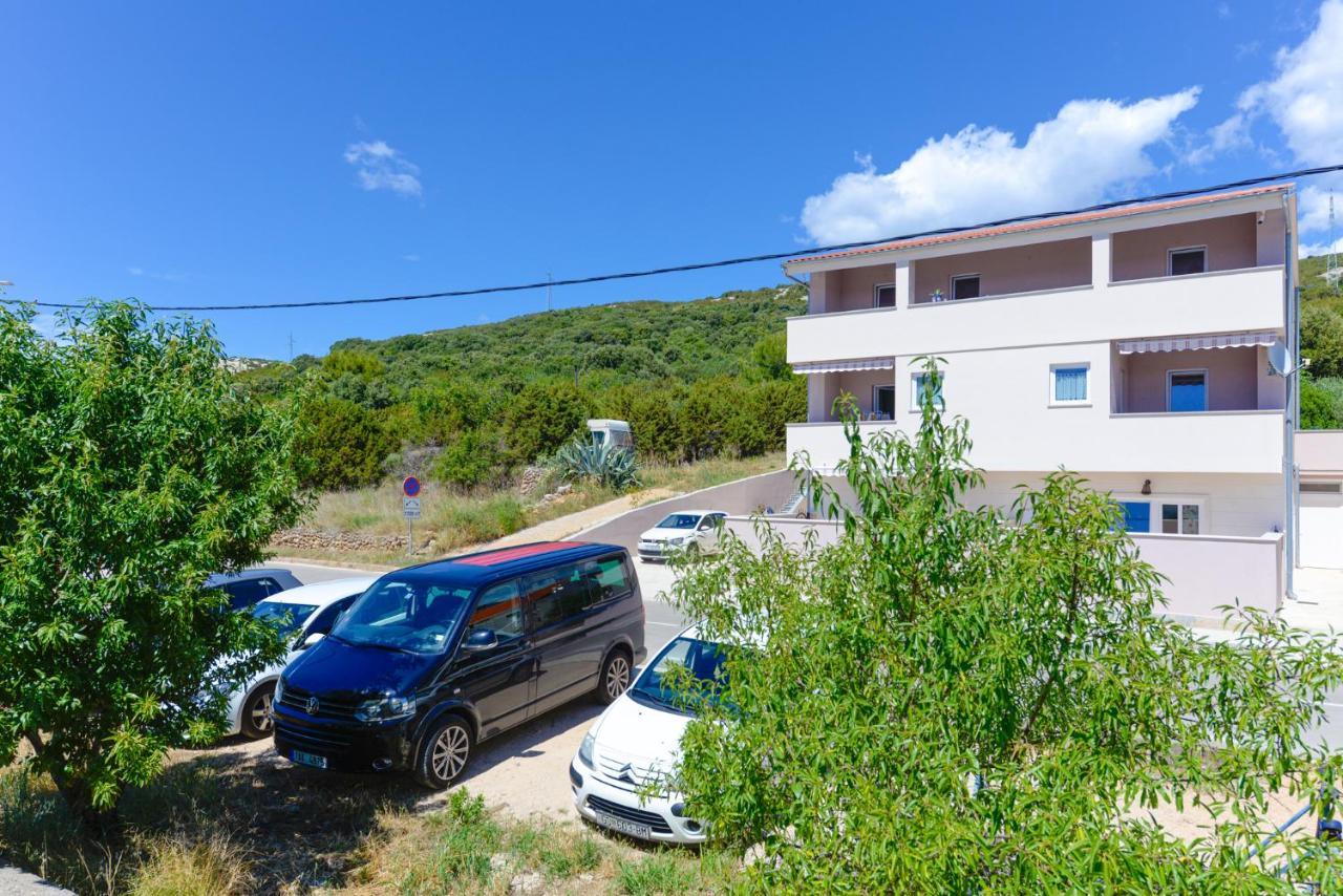 Apartments Amfora - Cozy And Modern Apartments For Up To 15 People, 100M From The Sea And Beach Stara Novalja Extérieur photo