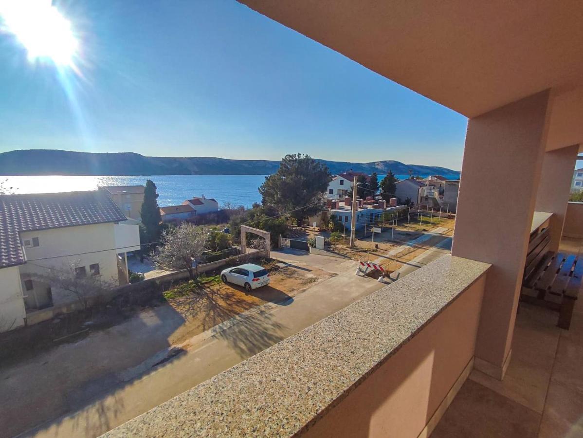 Apartments Amfora - Cozy And Modern Apartments For Up To 15 People, 100M From The Sea And Beach Stara Novalja Extérieur photo