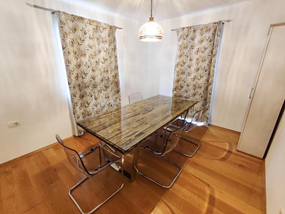 Apartments Amfora - Cozy And Modern Apartments For Up To 15 People, 100M From The Sea And Beach Stara Novalja Extérieur photo