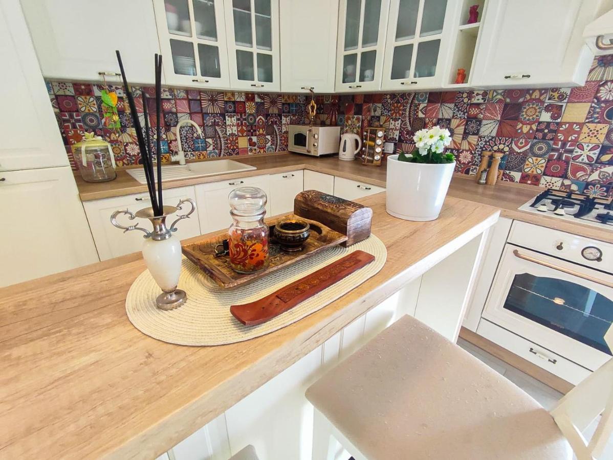 Apartments Amfora - Cozy And Modern Apartments For Up To 15 People, 100M From The Sea And Beach Stara Novalja Extérieur photo