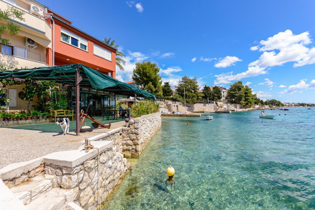 Apartments Amfora - Cozy And Modern Apartments For Up To 15 People, 100M From The Sea And Beach Stara Novalja Extérieur photo