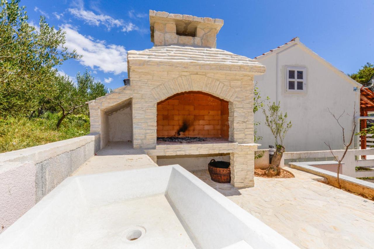 Apartments Amfora - Cozy And Modern Apartments For Up To 15 People, 100M From The Sea And Beach Stara Novalja Extérieur photo